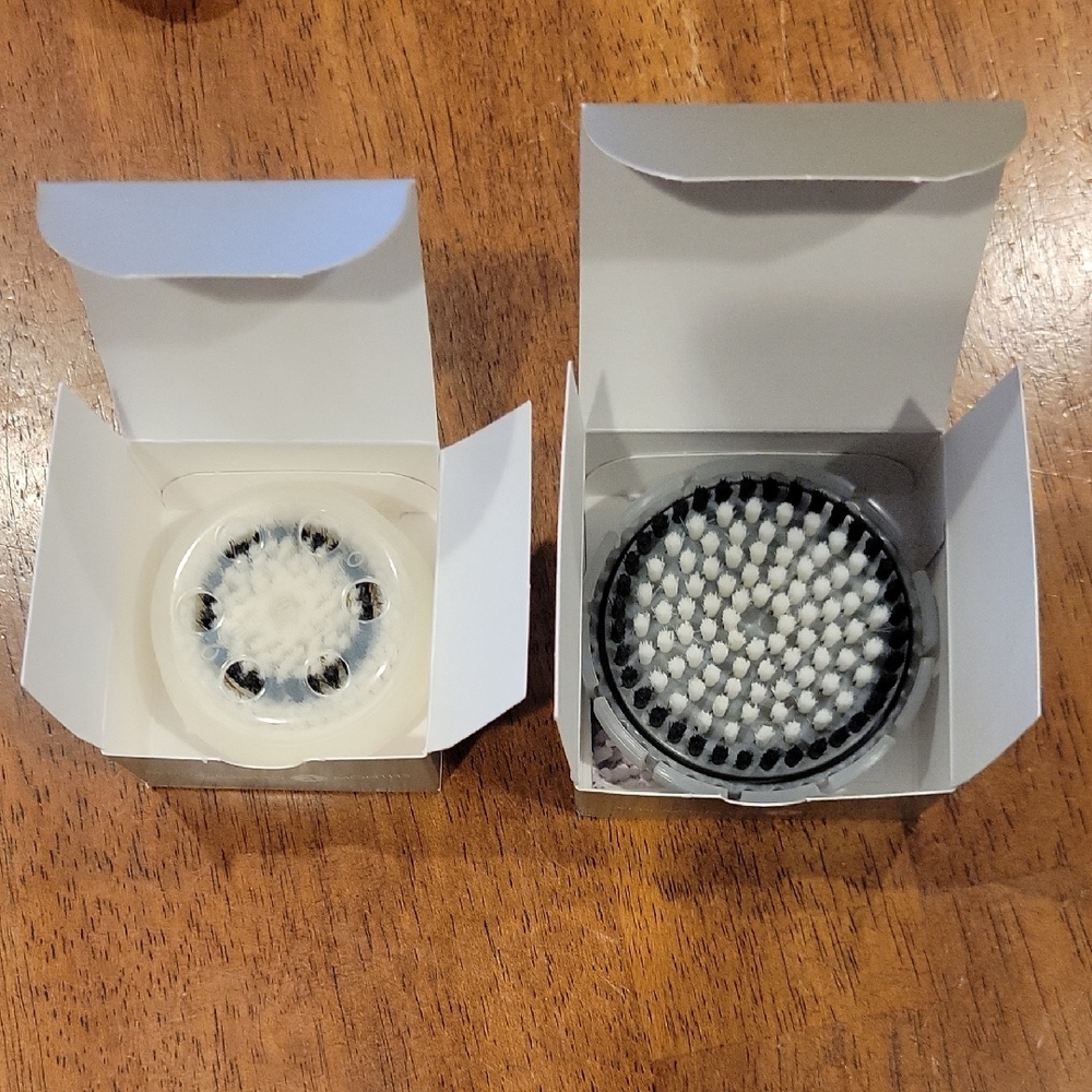 CLARISONIC Smart Profile White Facial Cleansing Brush Set - Picture 5 of 6